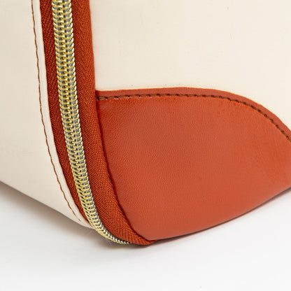 Snow bag base and zipper close-up