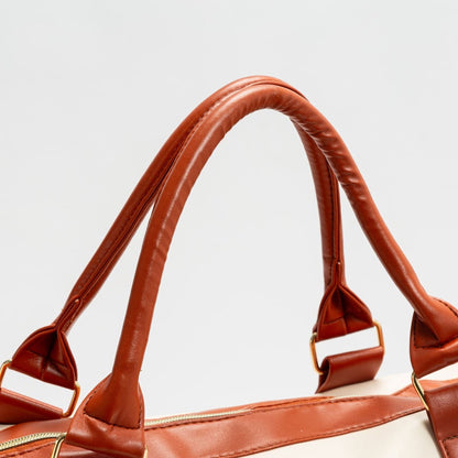 Snow bag handles close-up